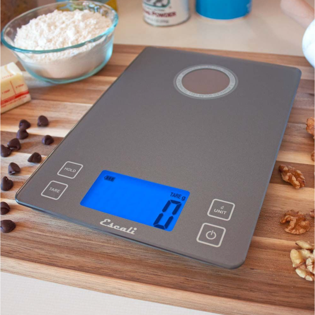 Weighing Ingredients Using the Tare/Zero on a Scale - Pastries Like a Pro